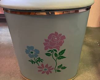 Vintage Detecto Hamper