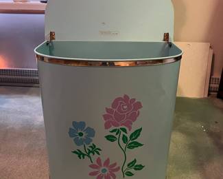 Vintage Detecto Hamper