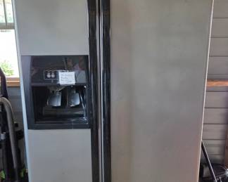 Whirlpool Refrigerator