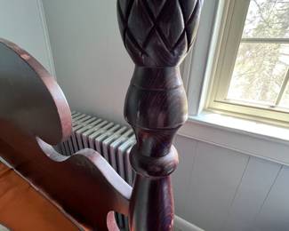Mahogany antique 4 poster pineapple bed