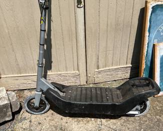 Electric scooter