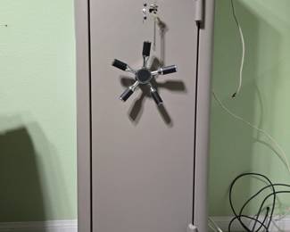 Gun safe. $200
