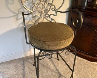 (3) matching barstools
