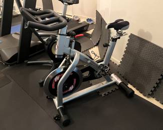 Best Fitness spin bike $100