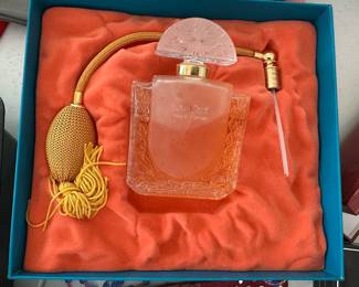 Lalique perfume