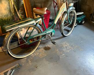 Many great vintage items, this is a vintage Huffy bicycle in great period condition.