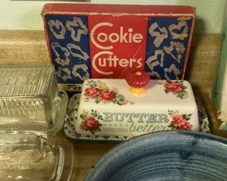 Pioneer woman butter dish - vintage cookie cutters