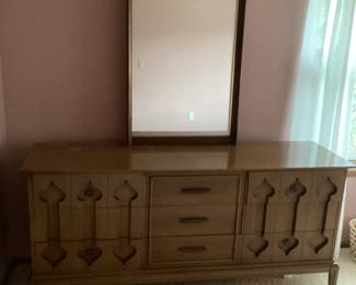 Barker Brothers dresser mirror ( Part of a set)
