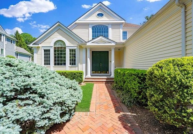 Manhasset gwood