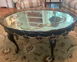 Stunning oval coffee table with mirrored top