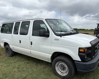 Lot 146- 2009 Ford E350 Van