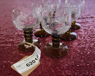 Lot 69 - Grapevine Vintage Glasses