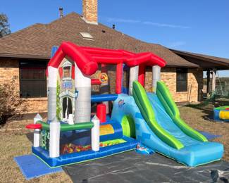 Lot 117 - Children's Bounce House