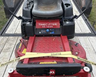 Lot 143- Kawasaki 42in Deck Lawn Mower