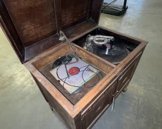 Lot 111- Wooden Vintage Victrola