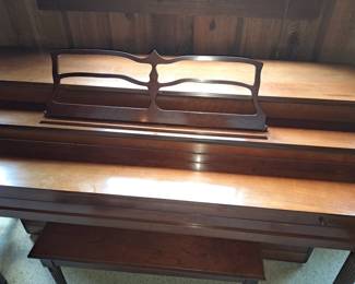 Beautiful piano...pls don't let this be a boat anchor