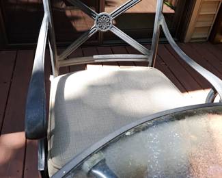 Patio furniture, 4 chairs and table