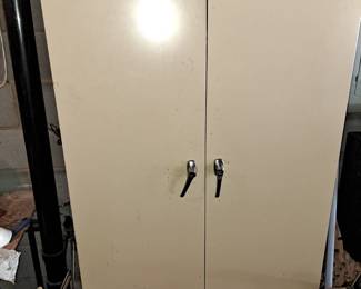 Metal utility cabinet