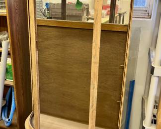 Curved glass pieces included. 