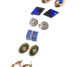 Vtg costume clip on earrings