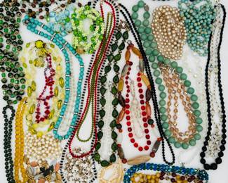 Hundreds of gorgeous antique beaded necklaces in glass, stone, crystal, lucite, faux pearls, and more!