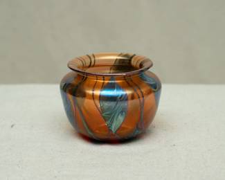 A signed 'Leaf & Vine' art glass vase by Illinois artist Daniel Lotton, dated 1988