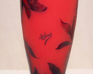 Closeup of signature on the beautiful and very tall (19 inches) cameo art glass footed vase by Loetz Art Glass, in mandarin red with black overlay skillfully carved in delicate flowering peonies design. Circa early 1920s and signed 'Richard' which was a line of art glass made by Loetz for the Edmond Etling boutique in Paris.