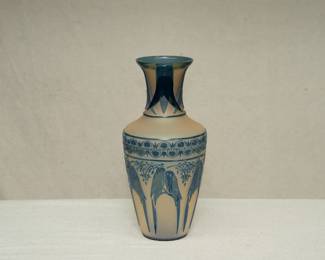 A beautiful cameo glass baluster form vase by artist Kelsey Murphy for Pilgrim Glass. Blue cameo cut parrots on a gold satin finish ground. Signed at base with 2nd edition, 250