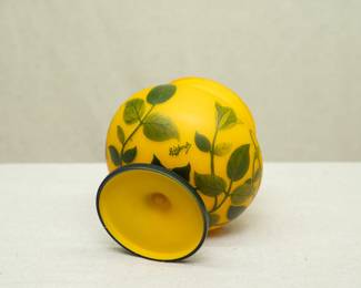 Another view of the 1920s cameo art glass footed vase by Loetz, in beautiful yellow with green overlay skillfully carved in delicate floral design. Signed 'Richard' which was a line of art glass made by Loetz for the Edmond Etling boutique in Paris.