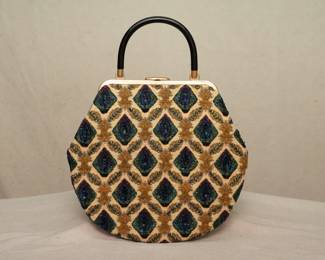 A vintage 1970s Elsie Tu Hong Kong beaded tapestry handbag, lined, internal dual slip pockets, frame with clasp closure