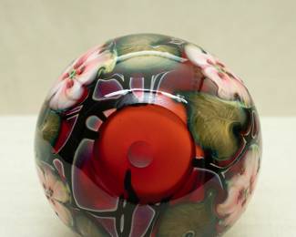 Closeup of the base of the vintage art glass vase by artist Charles Lotton, Multi Flora design, signed and dated 1991