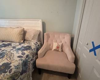 Cute, pink accent chair