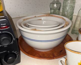 Large Gibson nesting bowls
