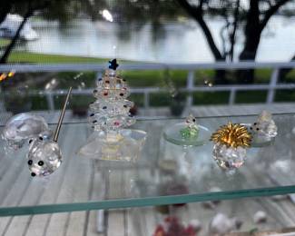 Crystal figurines