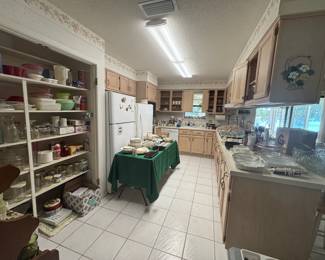 Packed kitchen!!!