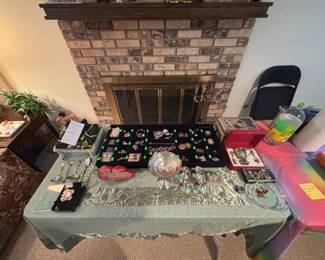 Updated pics of the jewelry table