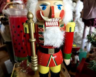 NUTCRACKER IV