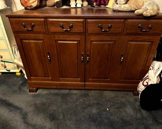 FURNITURE SEWING CABINET
