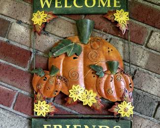 OUTDOOR DECOR