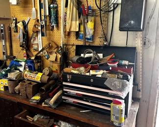 CRAFTSMAN TOOL BOX AND TOOLS