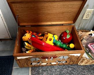 TOY BOX AND TOYS
