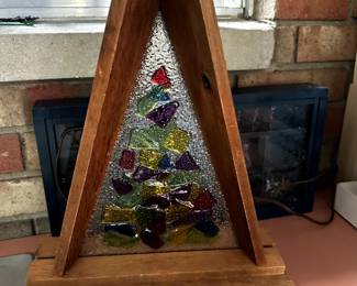 STAINED GLASS LIGHT