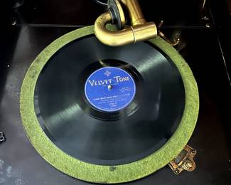 VICTROLA TOP