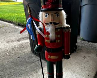 NUTCRACKER
