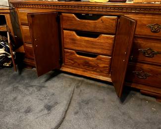 FURNITURE DRESSER II OPEN