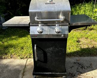 CHARBROIL GRILL