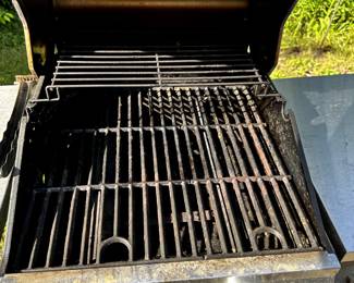 CHARBROIL GRILL OPEN
