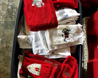 HAND TOWELS