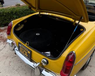 1969 MGB Roadster, 85,000 Miles, VIN: GHN4U182515G, Registered thru July 2025