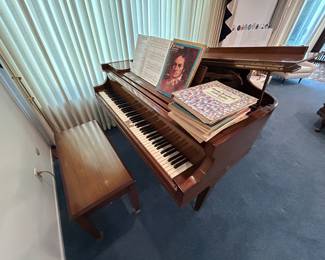 Dose and Sons Piano